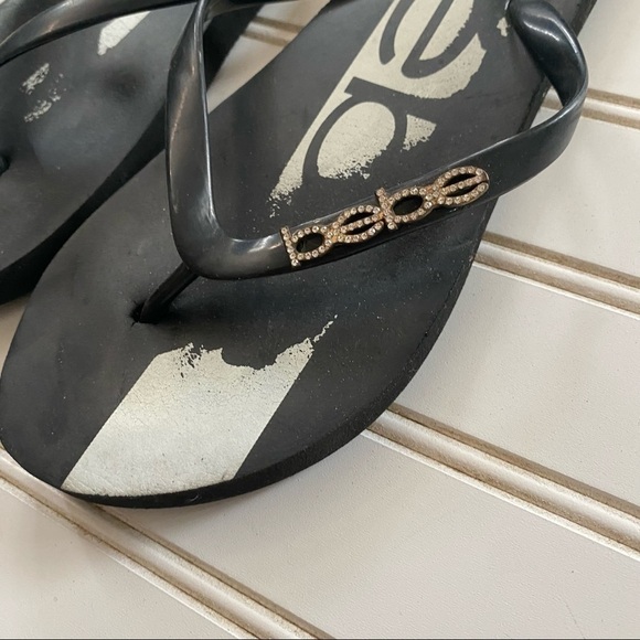Bebe Flip flops Size 5/6 - Picture 2 of 5